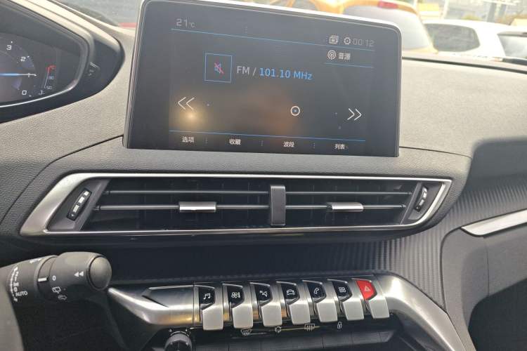 Used Peugeot 4008 2017 350THP Elite Edition Audio And AC Panel