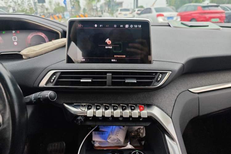 Used Peugeot 4008 2017 350THP Luxury Edition Audio And AC Panel