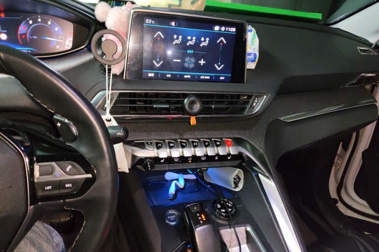 Used Peugeot 4008 2017 350THP Luxury Edition Audio And AC Panel
