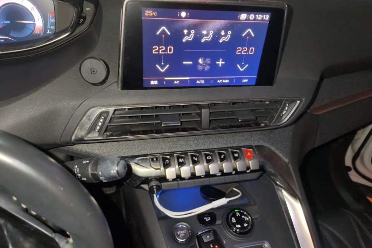 Used Peugeot 4008 2017 350THP Luxury Edition Audio And AC Panel