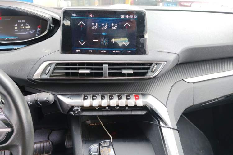 Used Peugeot 4008 2017 350THP Elite Edition Audio And AC Panel