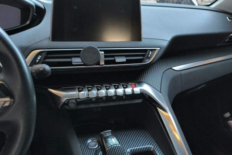 Used Peugeot 4008 2017 350THP Elite Edition Audio And AC Panel