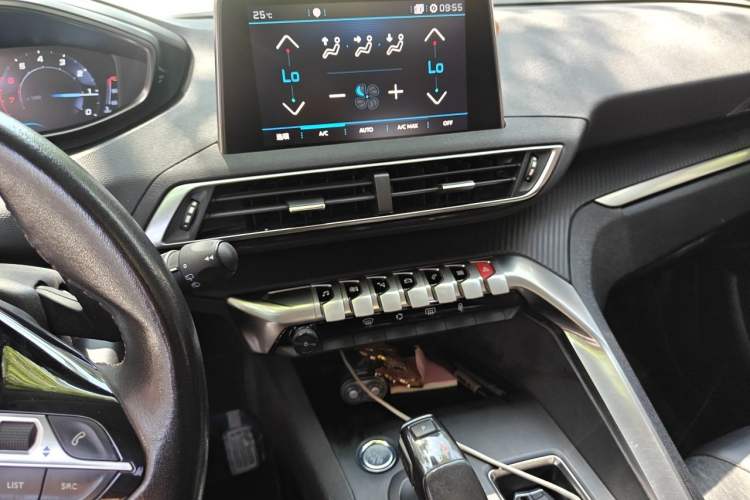 Used Peugeot 4008 2017 350THP Elite Edition Audio And AC Panel