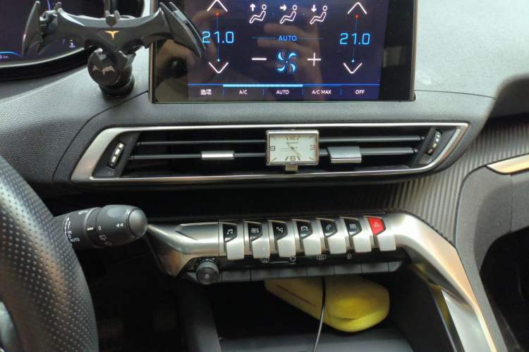 Used Peugeot 4008 2017 350THP Elite Edition Audio And AC Panel