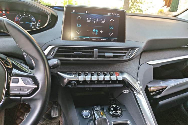 Used Peugeot 4008 2017 350THP Luxury Edition Audio And AC Panel