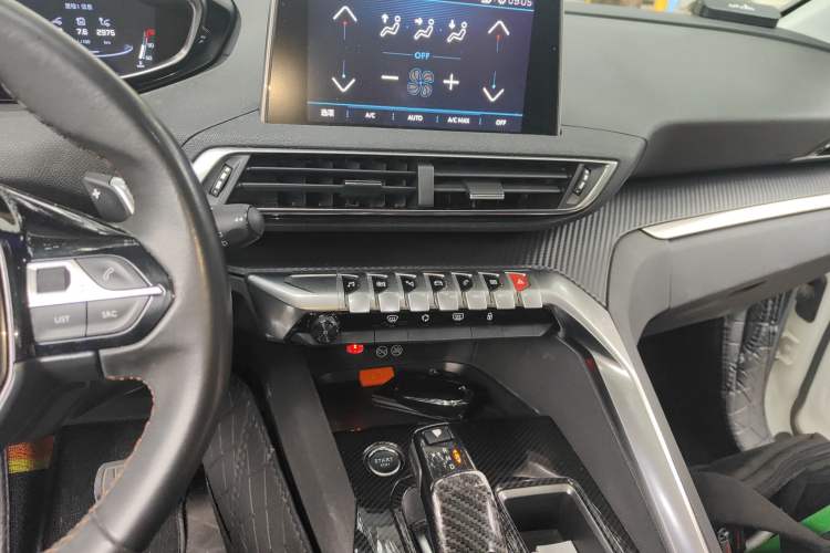 Used Peugeot 4008 2017 350THP Elite Edition Audio And AC Panel