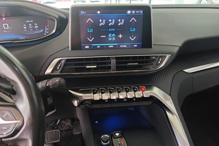Used Peugeot 4008 2017 350THP Elite Edition Audio And AC Panel