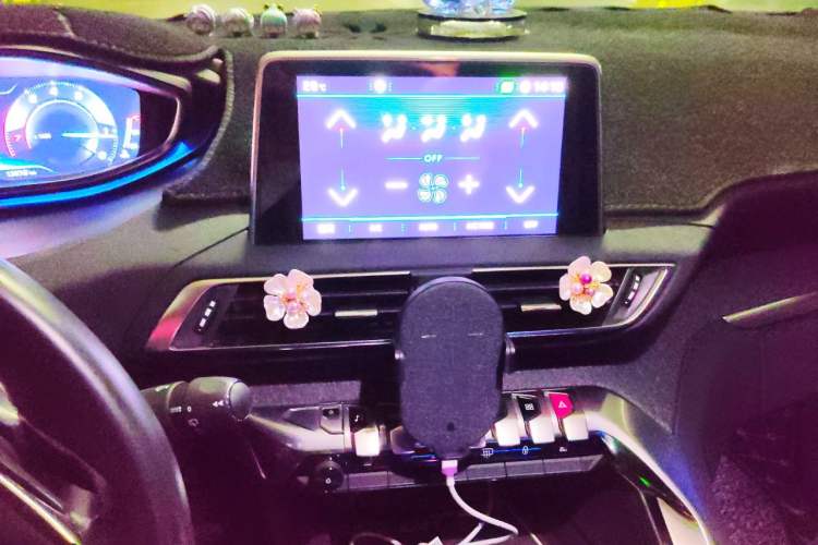 Used Peugeot 4008 2017 380THP Luxury Edition Audio And AC Panel