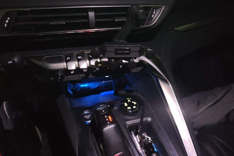 Used Peugeot 4008 2017 350THP Elite Edition Audio And AC Panel