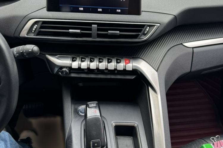 Used Peugeot 4008 2017 350THP Elite Edition Audio And AC Panel