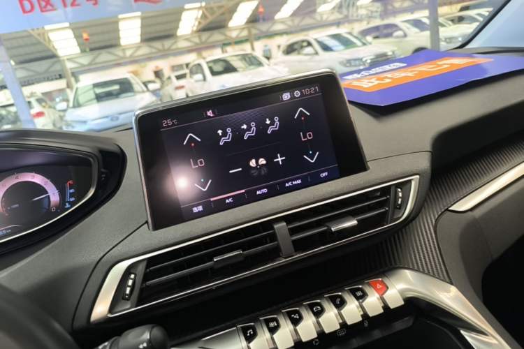 Used Peugeot 4008 2017 350THP Elite Edition Audio And AC Panel
