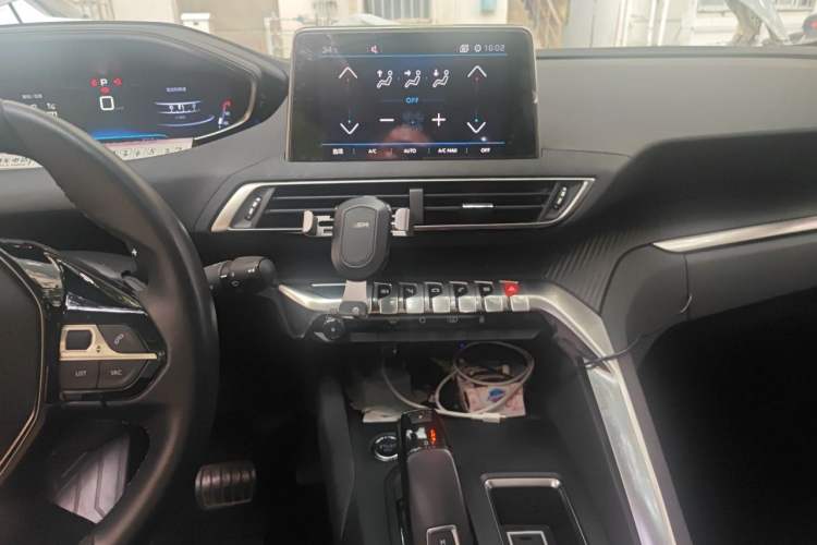Used Peugeot 4008 2017 350THP Elite Edition Audio And AC Panel