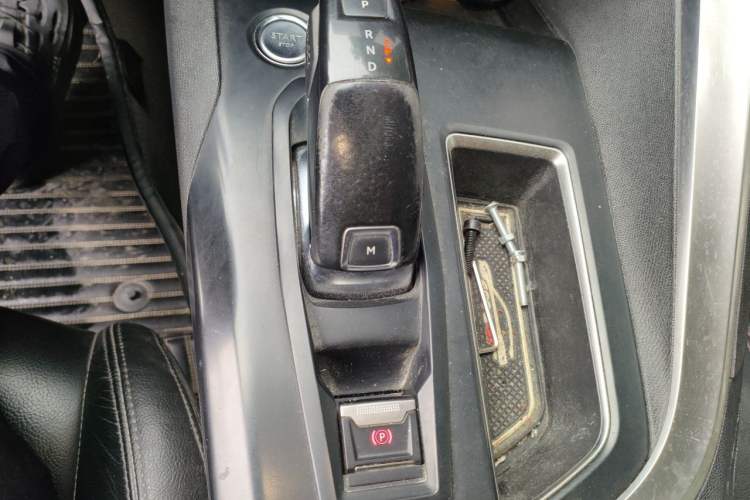 Used Peugeot 4008 2017 350THP Elite Edition Audio And AC Panel