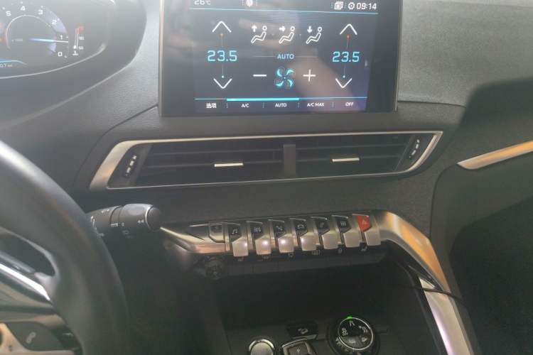 Used Peugeot 4008 2017 350THP Luxury Edition Audio And AC Panel