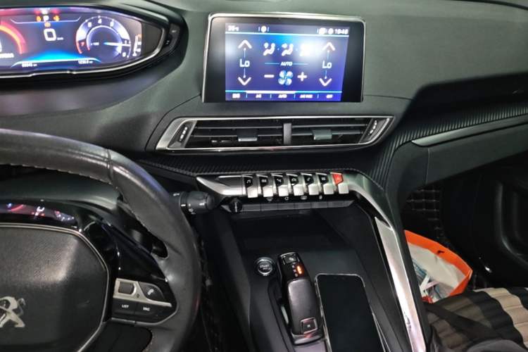 Used Peugeot 4008 2017 350THP Elite Edition Audio And AC Panel
