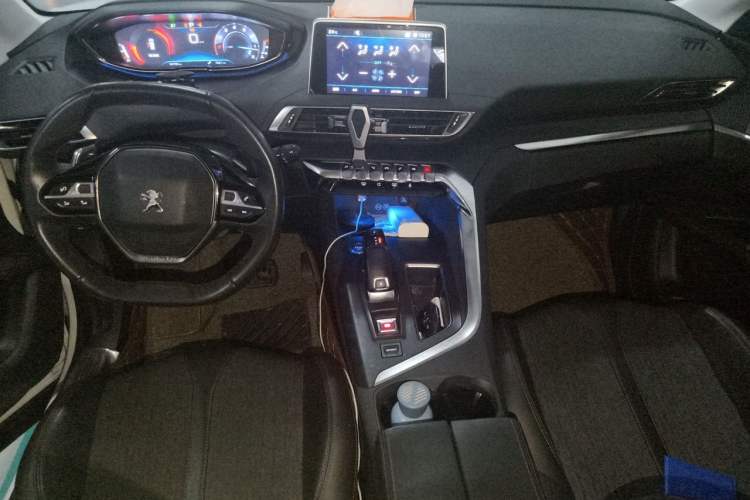 Used Peugeot 4008 2017 350THP Elite Edition Center Console