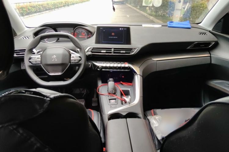 Used Peugeot 4008 2017 350THP Comfort Edition Center Console