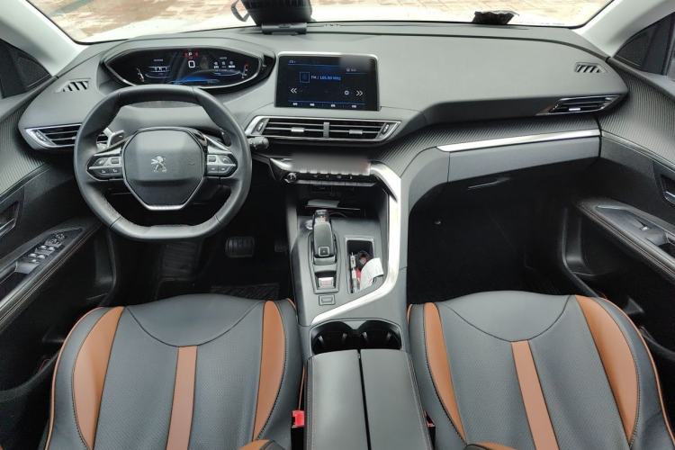 Used Peugeot 4008 2017 350THP Elite Edition Center Console