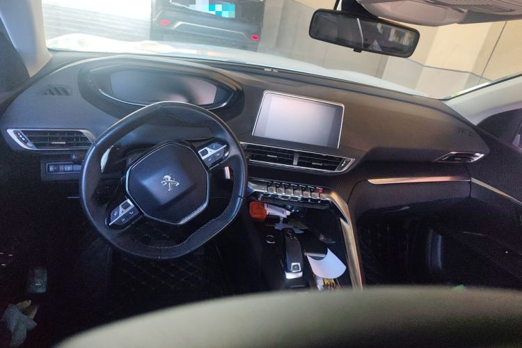 Used Peugeot 4008 2017 350THP Elite Edition Center Console