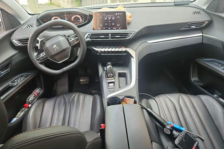 Used Peugeot 4008 2017 350THP Luxury Edition Center Console