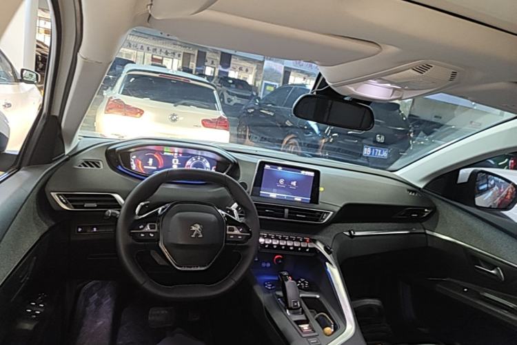 Used Peugeot 4008 2017 350THP Luxury Edition Center Console
