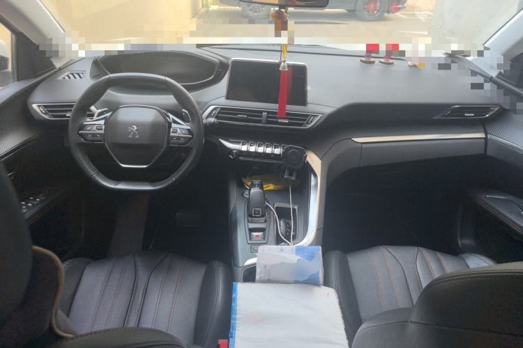 Used Peugeot 4008 2017 350THP Elite Edition Center Console