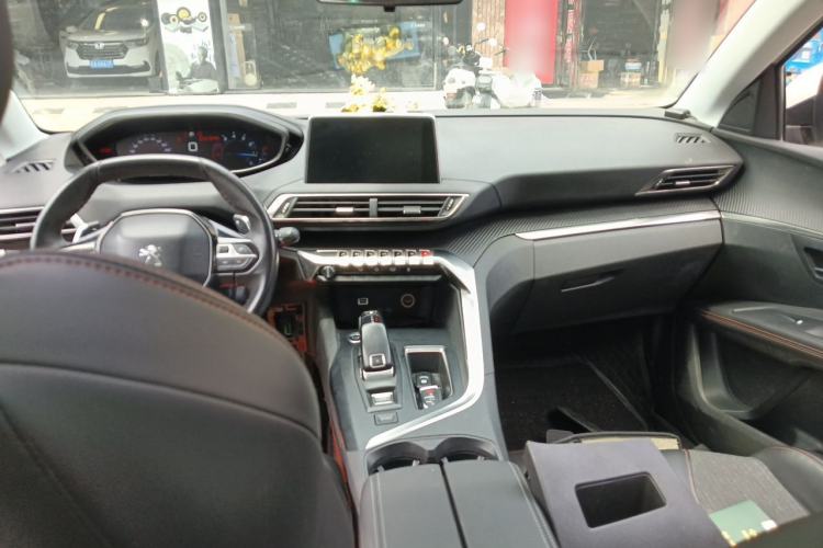 Used Peugeot 4008 2017 350THP Elite Edition Center Console