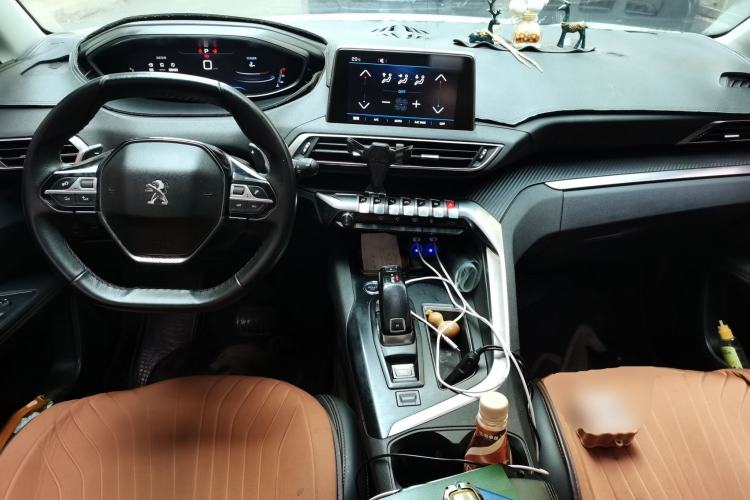 Used Peugeot 4008 2017 350THP Elite Edition Center Console
