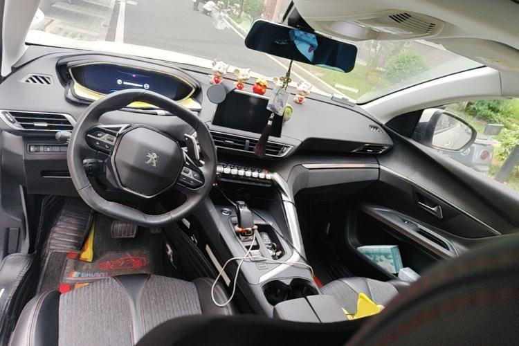 Used Peugeot 4008 2017 350THP Elite Edition Center Console