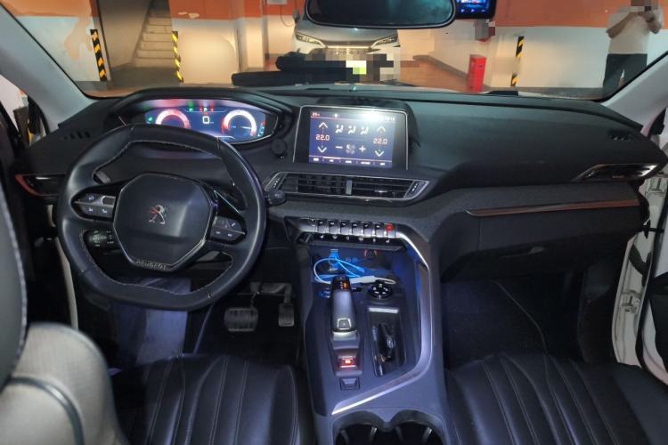 Used Peugeot 4008 2017 350THP Luxury Edition Center Console