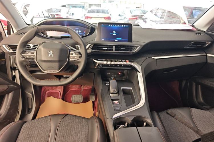 Used Peugeot 4008 2017 350THP Elite Edition Center Console