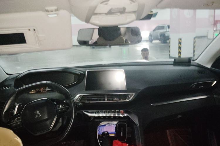 Used Peugeot 4008 2017 350THP Elite Edition Center Console