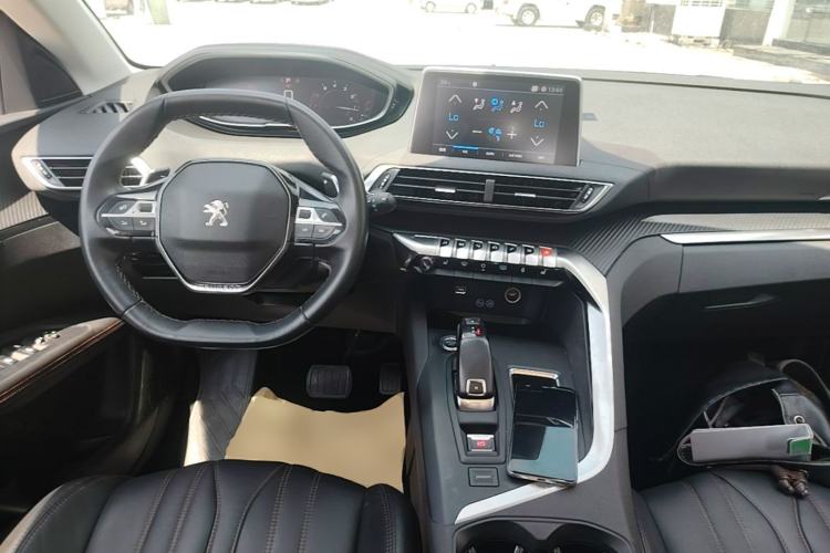 Used Peugeot 4008 2017 350THP Elite Edition Center Console