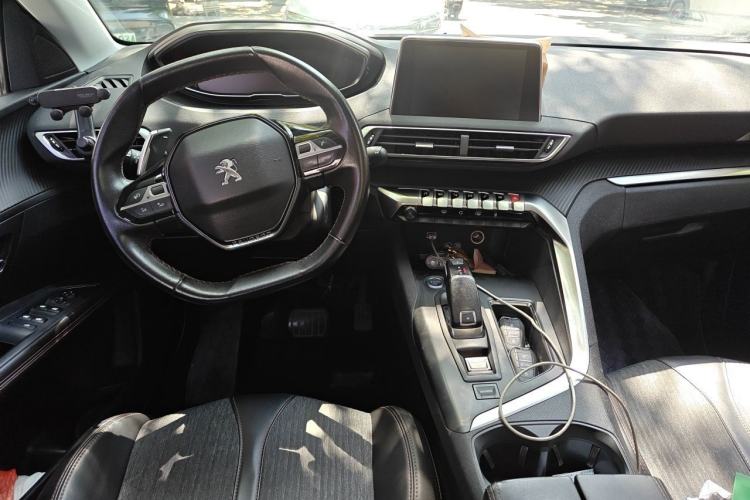 Used Peugeot 4008 2017 350THP Elite Edition Center Console