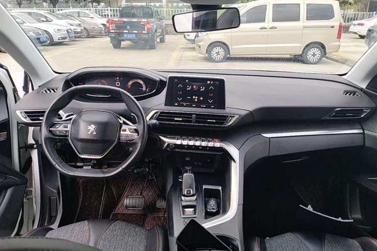 Used Peugeot 4008 2017 350THP Elite Edition Center Console