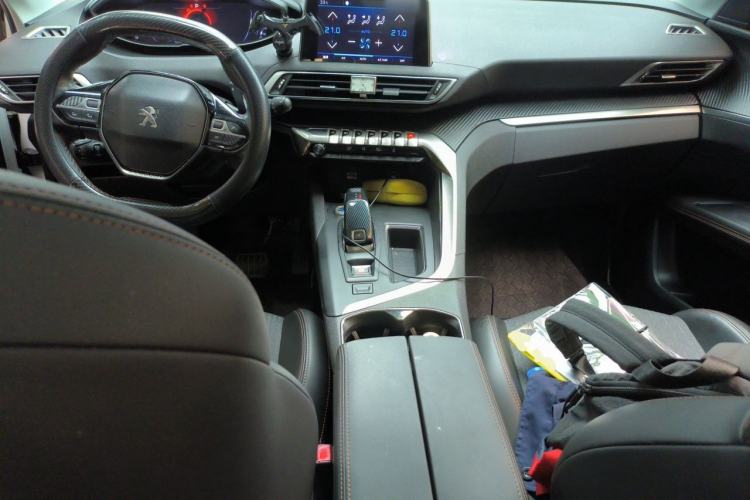 Used Peugeot 4008 2017 350THP Elite Edition Center Console