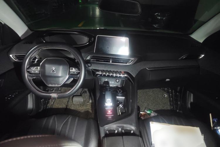 Used Peugeot 4008 2017 350THP Luxury Edition Center Console