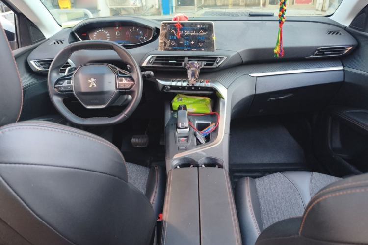 Used Peugeot 4008 2017 350THP Elite Edition Center Console