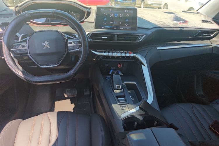 Used Peugeot 4008 2017 350THP Elite Edition Center Console