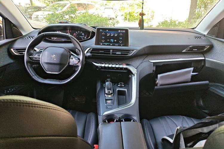 Used Peugeot 4008 2017 350THP Luxury Edition Center Console