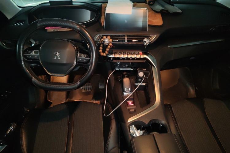 Used Peugeot 4008 2017 350THP Elite Edition Center Console