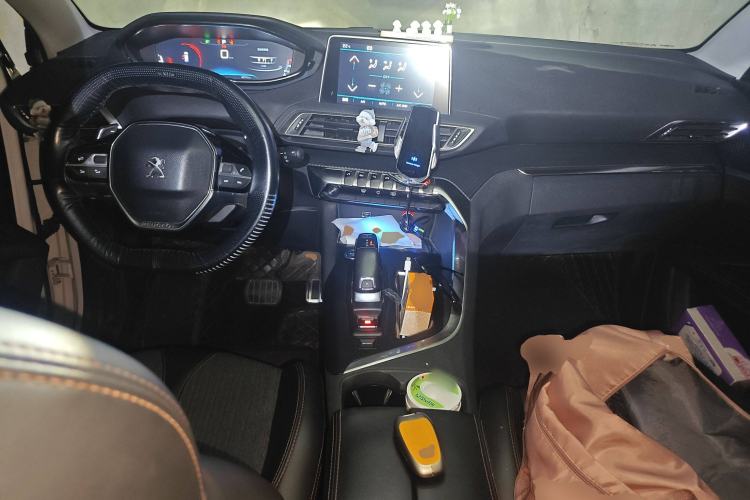 Used Peugeot 4008 2017 350THP Elite Edition Center Console