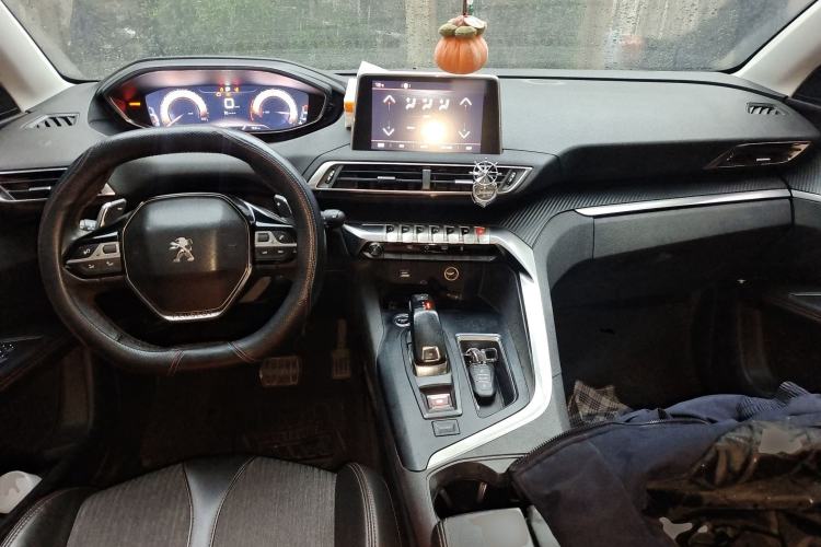 Used Peugeot 4008 2017 350THP Elite Edition Center Console