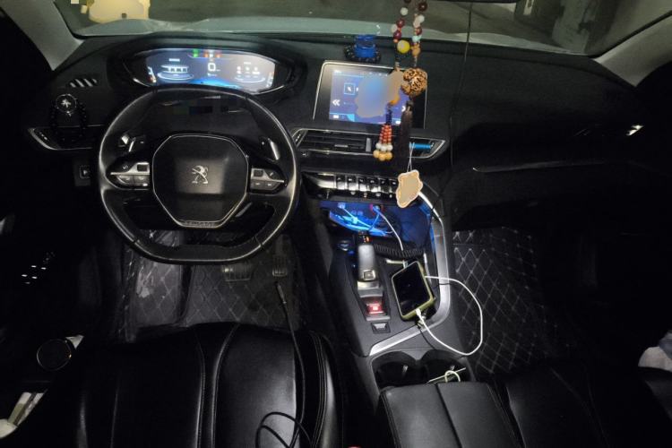 Used Peugeot 4008 2017 350THP Elite Edition Center Console