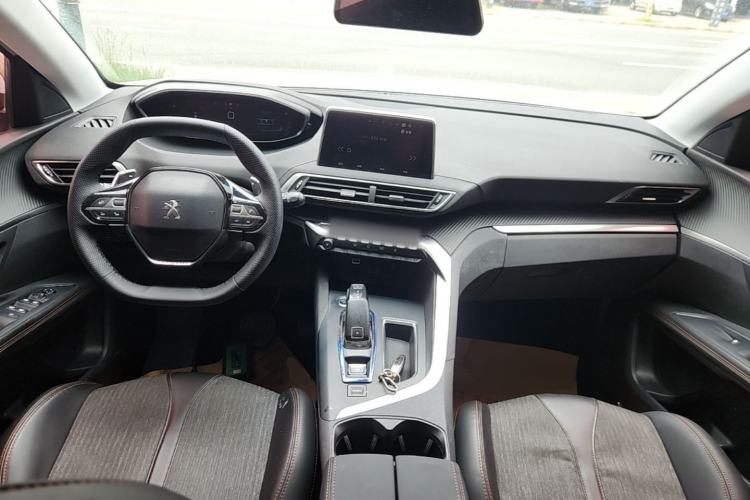 Used Peugeot 4008 2017 350THP Elite Edition Center Console