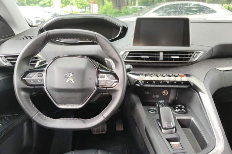 Used Peugeot 4008 2017 350THP Luxury Edition Center Console