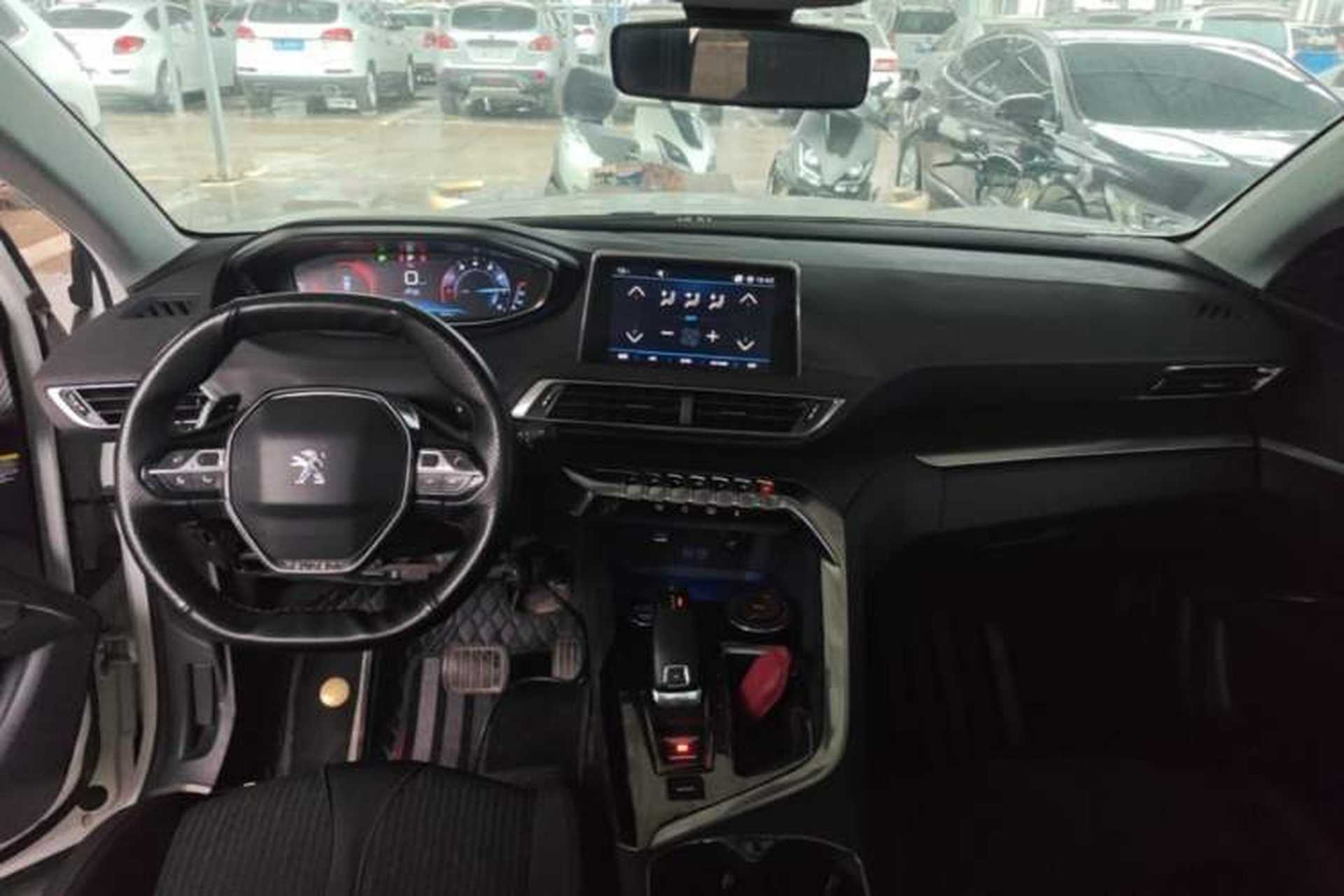 Used Peugeot 4008 2017 350THP Elite Edition Center Console