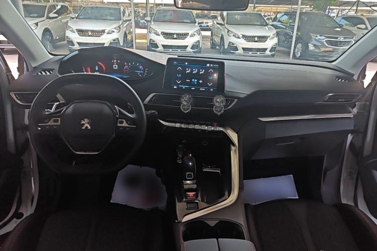 Used Peugeot 4008 2017 350THP Elite Edition Center Console