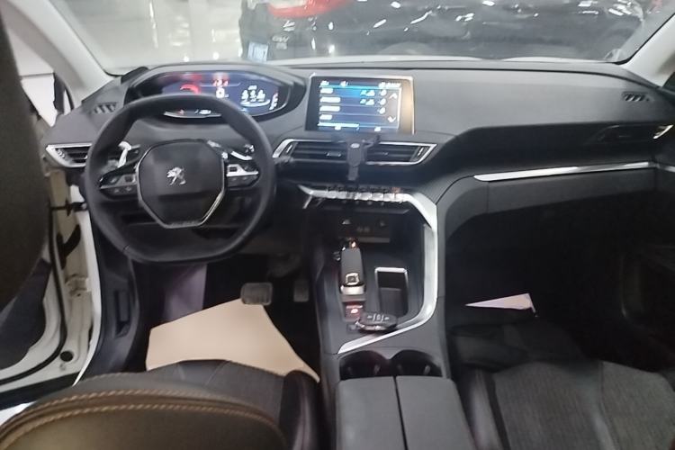 Used Peugeot 4008 2017 350THP Elite Edition Center Console