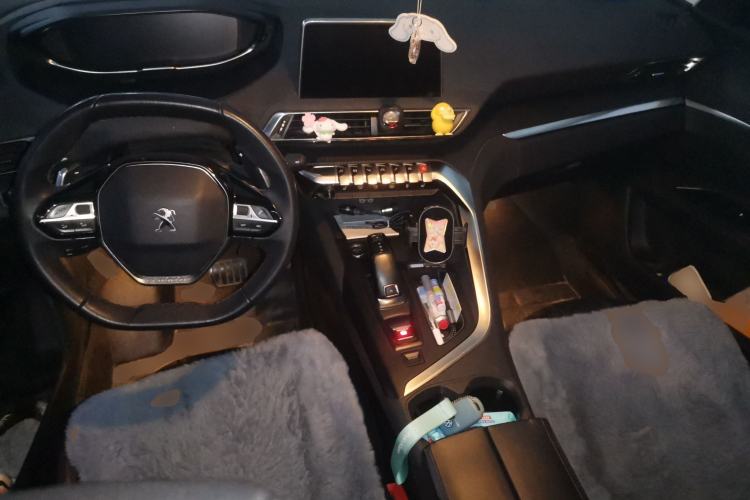 Used Peugeot 4008 2017 350THP Elite Edition Center Console